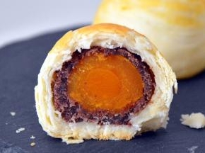 厚厚的酥皮，层层酥脆，少油少糖更健康