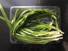 韭菜洗净切段