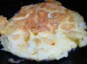 鸡蛋先炒熟盛出