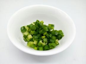 葱切小段