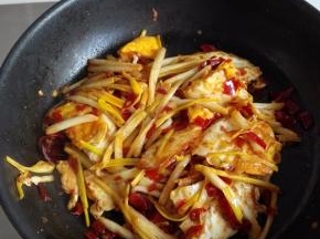 再次炒匀后即可起锅