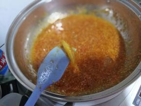 快要熬好的时候，把柠檬片捞出扔掉。