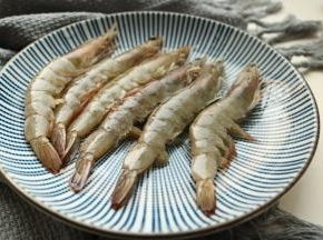 准备好大虾。