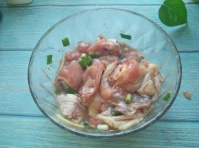 拌匀，腌制30分钟