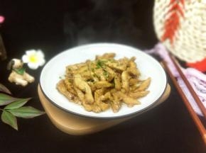 盛出装盘，撒上葱花。