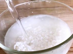将粳米洗净后泡发