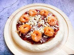 放入炒好的虾仁。