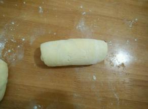 卷起来，再饧十分钟。