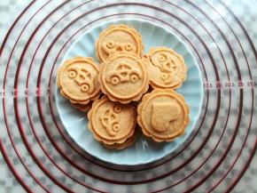 提前做好的全麦饼干，也可以直接买全麦饼干