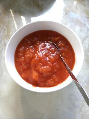 熬煮至收汁即可。（我喜欢还有一点颗粒感，不喜欢的可以继续小火熬，记得熬制的时候要翻拌，注意火候）