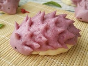 蒸好的刺猬油油亮亮的。