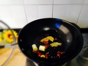大料爆香