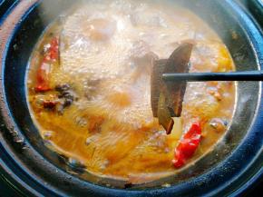 大料里除了干辣椒其它全部取出