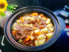 还是以中小火状态慢慢炖15分钟