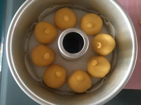 切2-3克一个搓圆做嘴巴