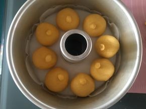 切2-3克一个搓圆做嘴巴