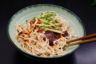 顺一方向拌至均匀；