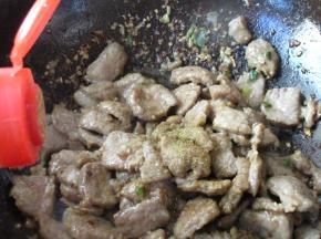 加入孜然粉