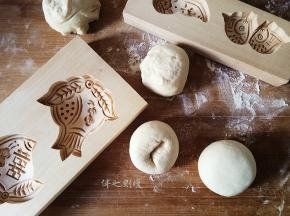 把小剂子揉成光滑的小团