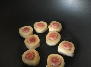 反个面继续煎一分钟