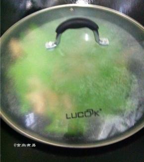 遮上锅盖焖片刻