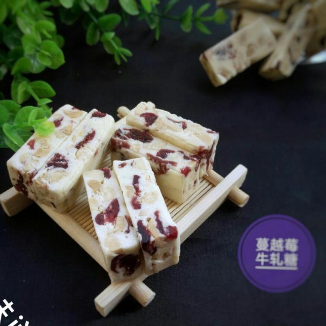 蔓越莓牛轧糖