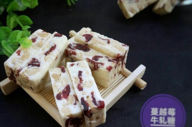 蔓越莓牛轧糖