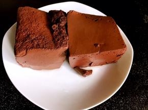 猪血洗净，沥水