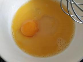 鸡蛋鸡蛋，搅拌均匀