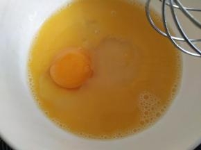 鸡蛋鸡蛋，搅拌均匀