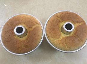 出炉轻震2、3下，倒扣2小时放凉