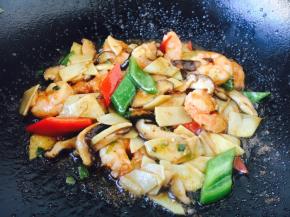 翻炒均匀即可。