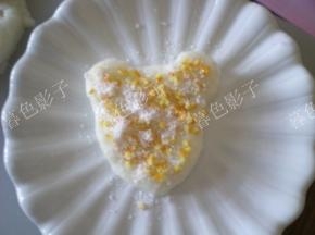 撒上橘子糖，椰蓉