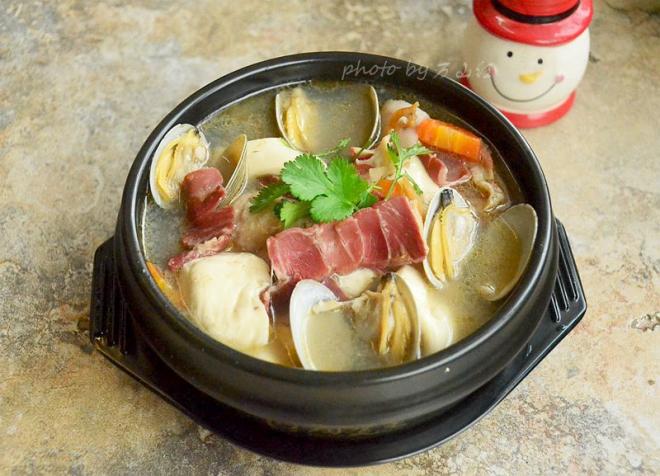 火腿鲜贝豆腐汤