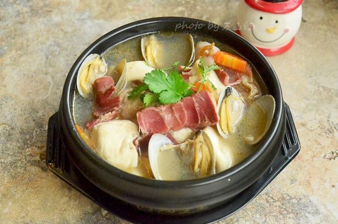 火腿鲜贝豆腐汤