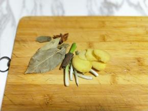 准备香料。