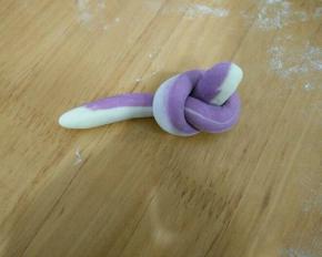 我又用两种颜色混合，做了几只。还没整理的时候感觉就像一条蛇。