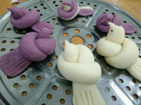 做好饧半个小时，入锅蒸15分钟焖五分钟。