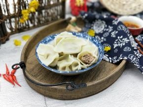 喜欢吃香菜的可以加一些香菜，那样更香。