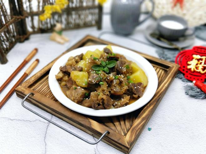 土豆烧牛肉#新年新招乐过年#