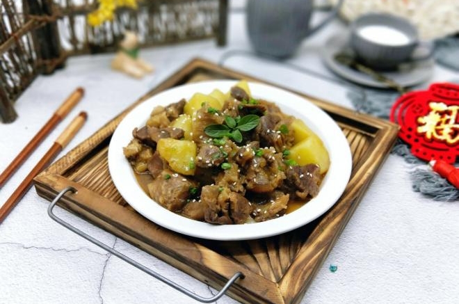 土豆烧牛肉#新年新招乐过年#