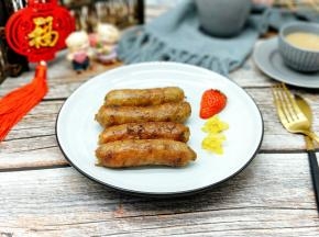 一口气四根都吃了！