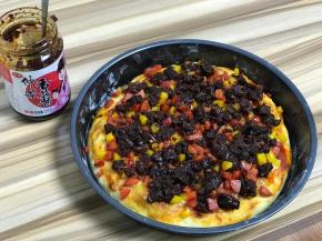 出锅后铺三大勺香菇酱