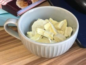 打开是这种冻干榴莲快，脆脆的