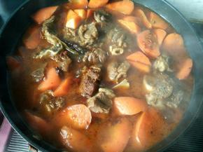 胡萝卜炖的软烂。