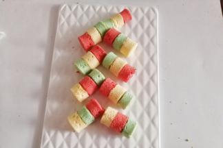 粘好后摆成爆竹挂，也美美哒