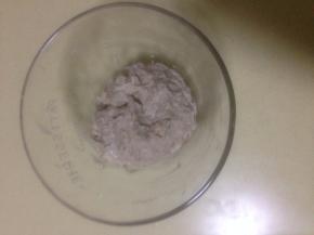 混合成团 室温发酵15小时成黑麦种