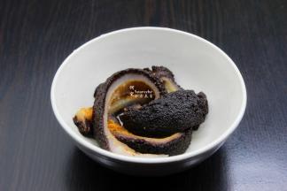 红极参解冻，洗净；