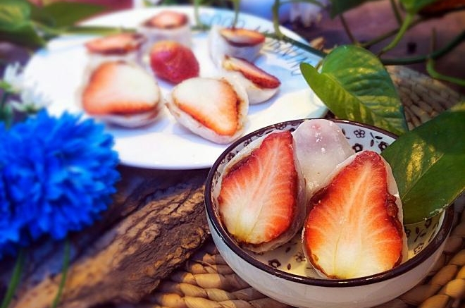 白胖子草莓大福