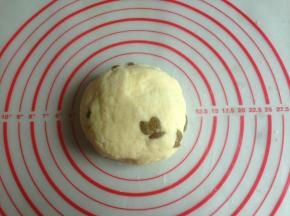 用手捏成面团，不用揉面，切记